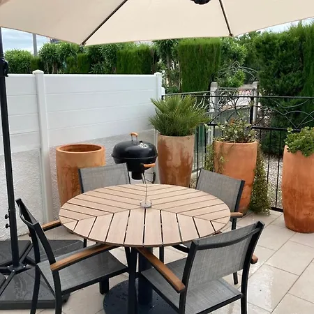 Apartment Charmante Maison Coeur De 650m Plage Empuriabrava